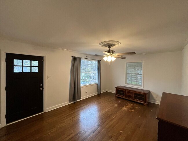 Building Photo - Newly Remodeled 3BD, 2BA Raleigh Home with Fenced Yard in Prime Location Near Downtown Raleigh, N...
