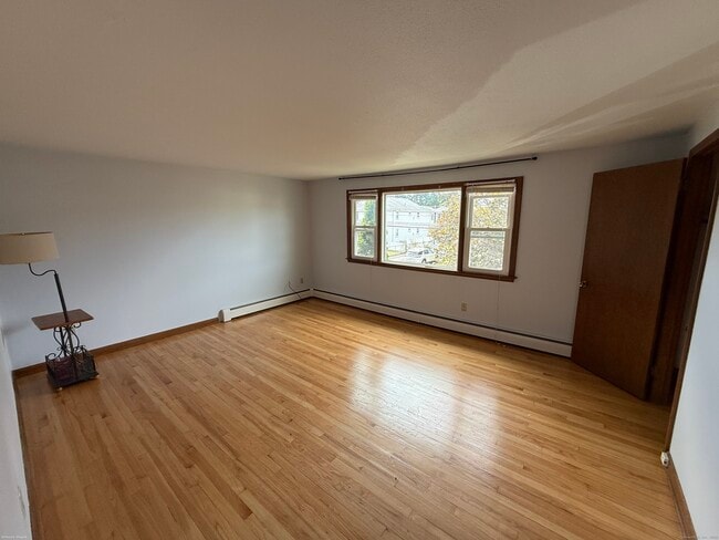 Building Photo - 147 Overlook Ave