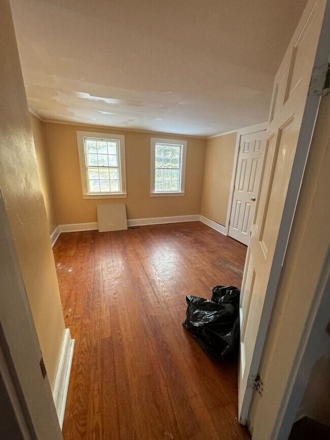 Foto del edificio - Cozy Two Story Home with Two Bathrooms