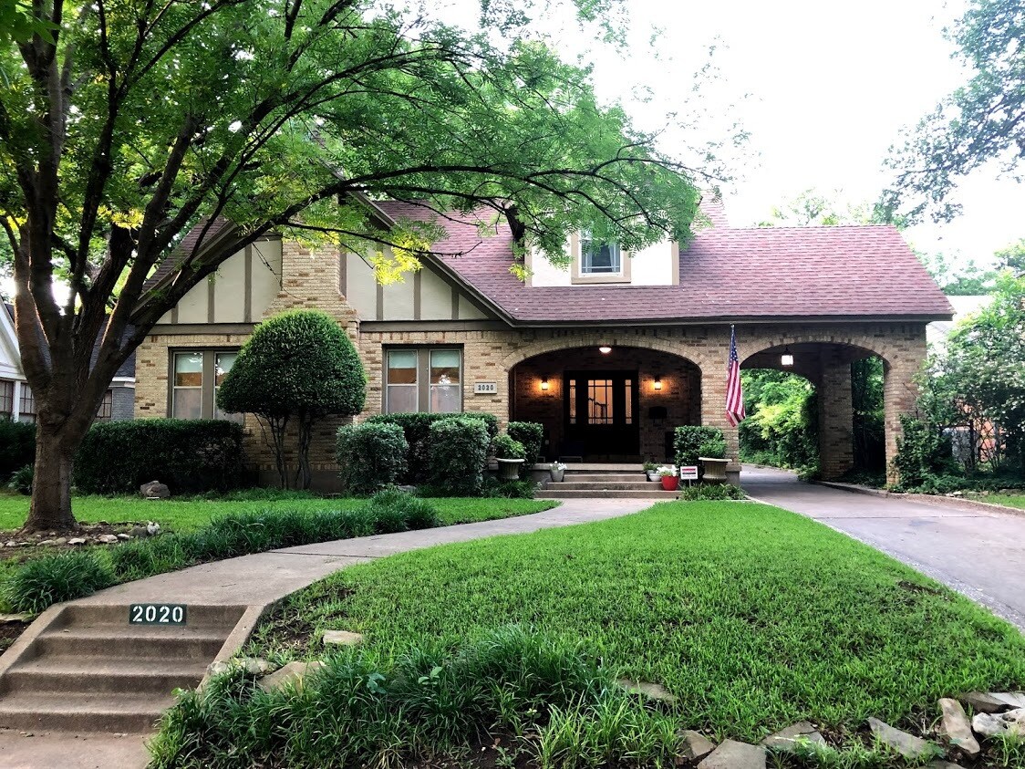 Primary Photo - 2020 Glenco Terrace