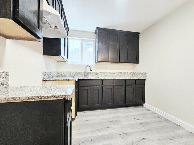 Foto del edificio - 321 E 103rd St