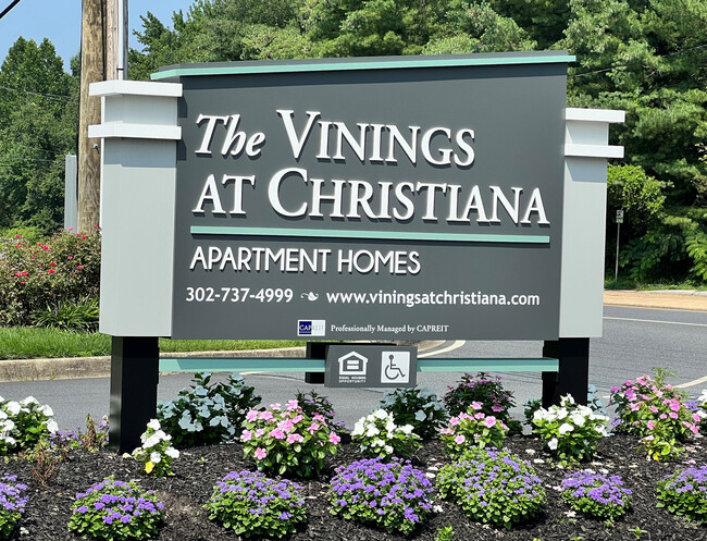 Building Photo - Vinings at Christiana