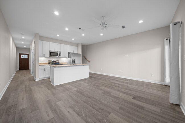 Foto del edificio - 165 Pebble Beach Pl