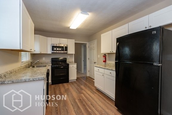 Foto del edificio - 26 Thornton Pl
