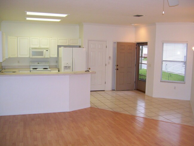 Foto del edificio - 4728 NW 77 Rd