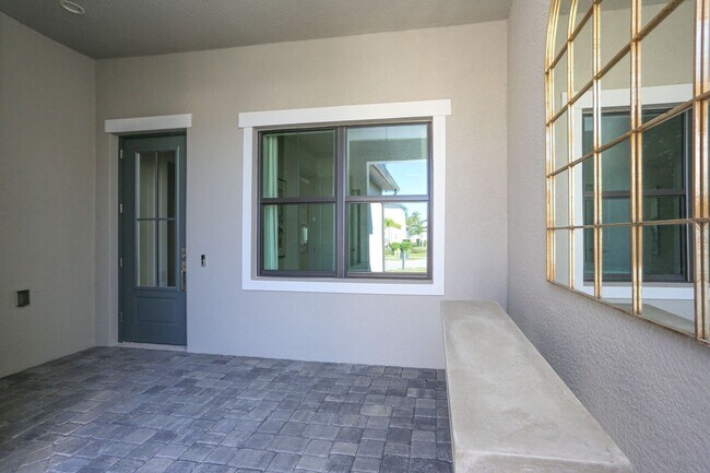 Building Photo - ** BRAND NEW CONSTRUCTION ULTRA-MODERN POO...