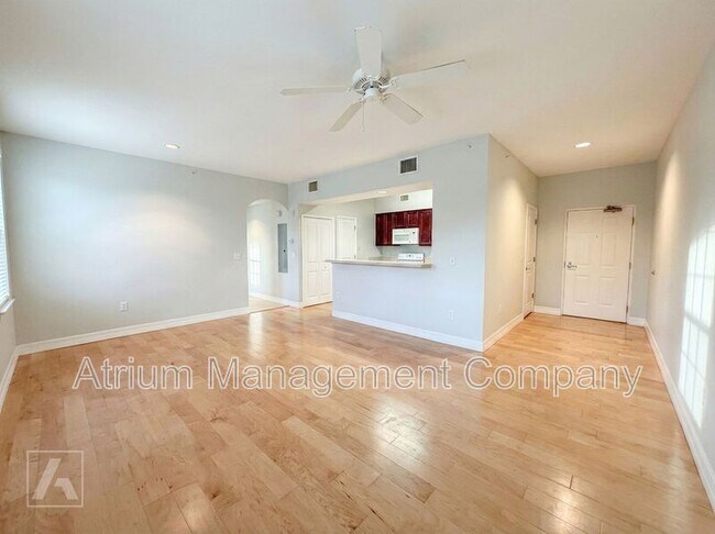 Foto del edificio - 2902 N Orange Ave