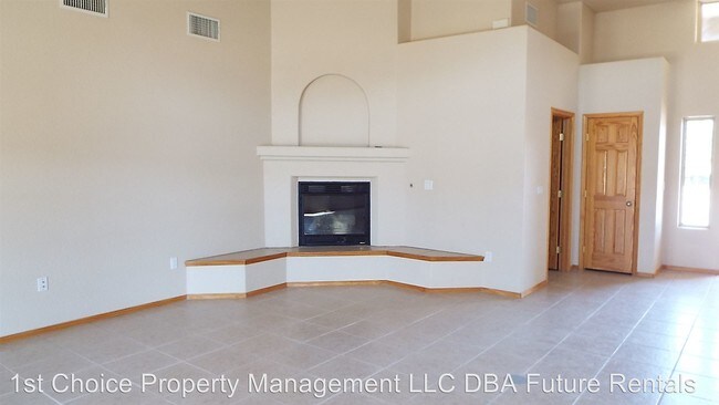 Building Photo - 4 br, 2 bath House - 402 Cielo Grande