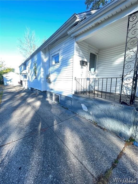 Foto del edificio - 300 Springville Ave