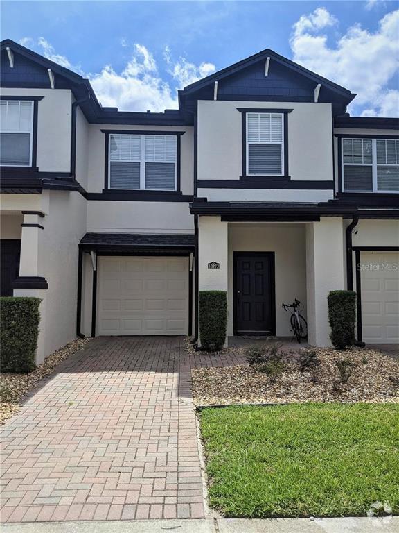 Building Photo - 10272 Park Commons Dr