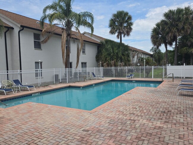 Photo - 2 Bedroom 2 Bath Winter Park Condo for Rent, Near Full Sail & UCF!
