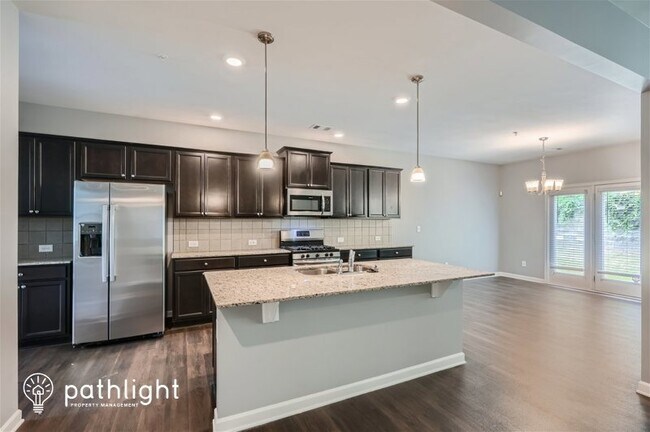Building Photo - 3637 Wartrace Dr