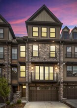 Building Photo - 134 Enclave Dr