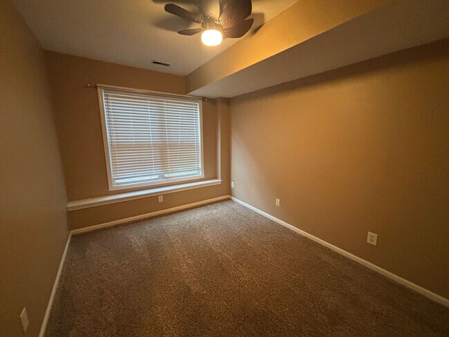 Foto del edificio - Beautiful 3 Bed • 3 Bath Split-Level Home — Lake Ozark, MO