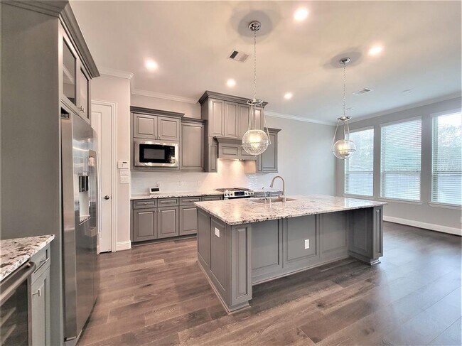 Building Photo - 35 Silver Rock Dr