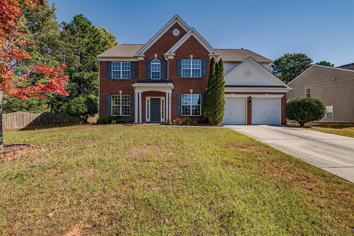 Primary Photo - 2215 Axford Ln