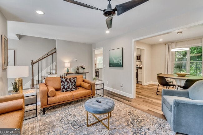 Foto del edificio - 2145 Lindley Ln