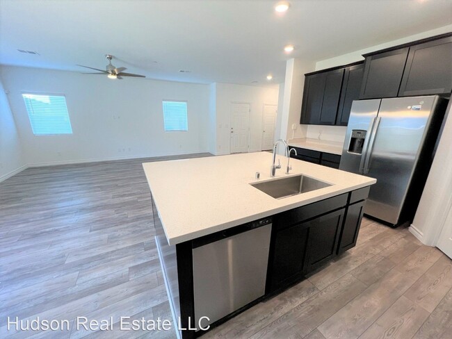 Foto del edificio - 4 br, 2.5 bath House - 7014 Noah Raven Street