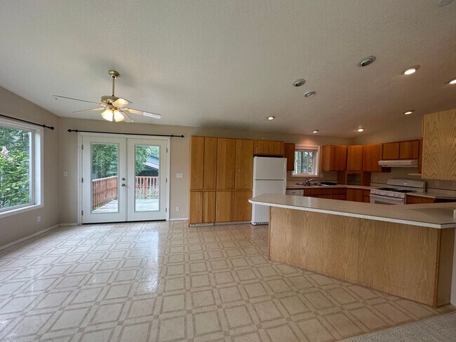 Foto del edificio - Spacious Kenai Home!