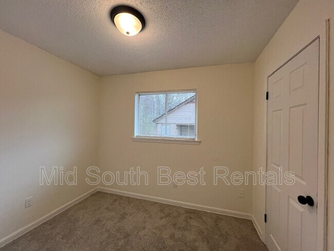 Foto del edificio - 4671 Deep Brook Dr