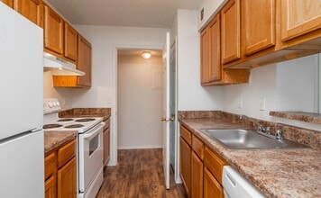 Building Photo - 100 Remington Dr