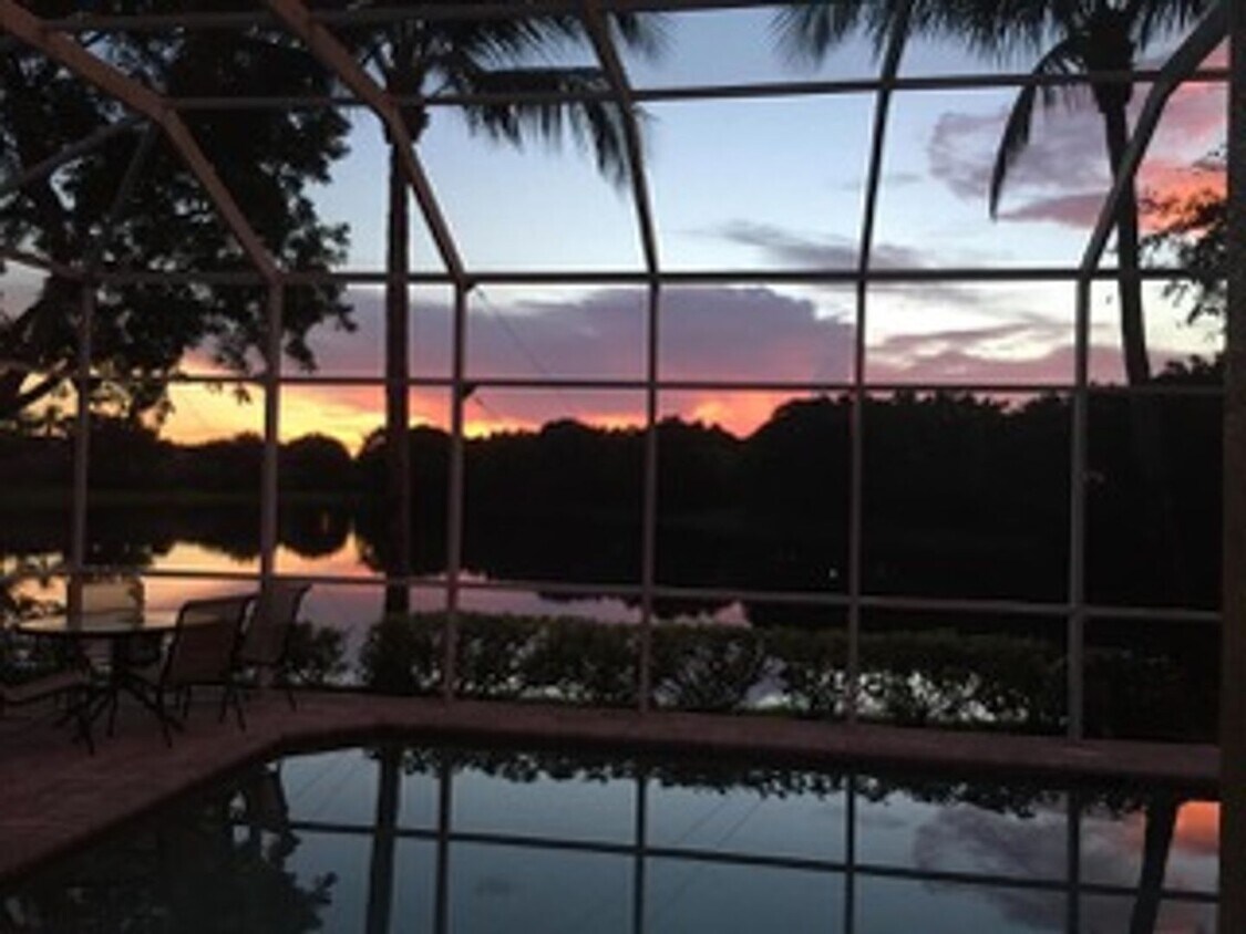 Primary Photo - ** FIDDLER'S CREEK PRIVATE POOL HOME AVAIL...