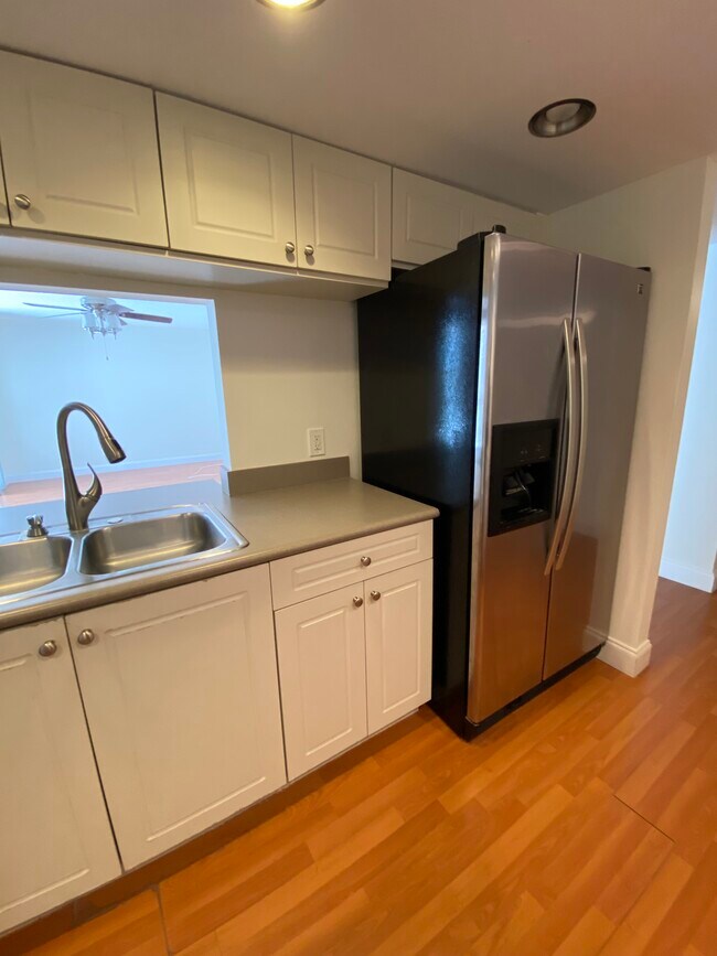 Foto del edificio - 820 Lavers Cir