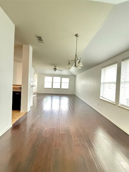 Foto del edificio - 13216 Fencerow Rd