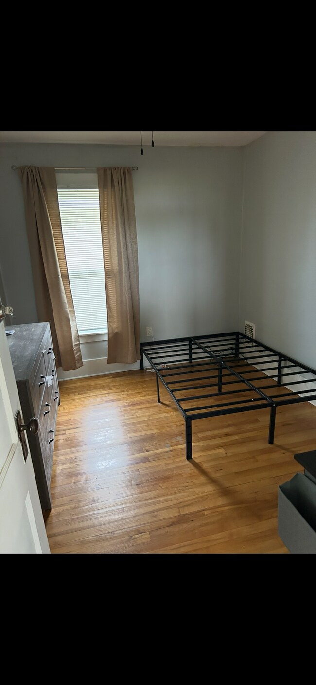 Foto del edificio - 1617 York St