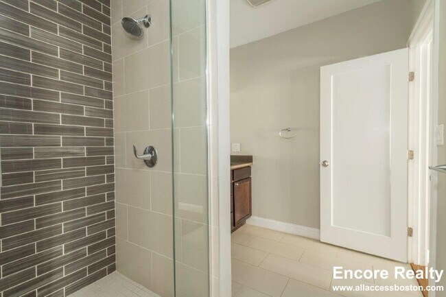 Foto del edificio - 339 D St