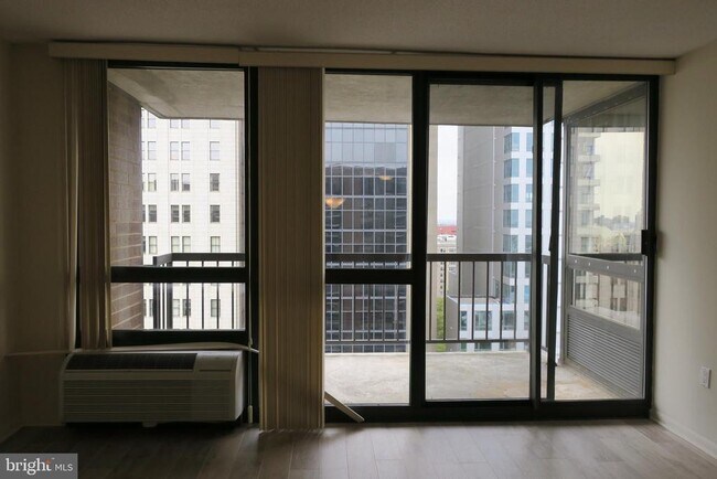 Foto del edificio - 233 S 6th St