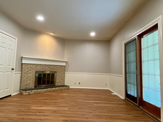 Foto del edificio - 2009 Crescent Dr