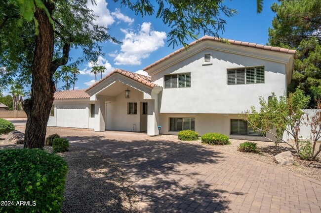 Building Photo - 5202 E Larkspur Dr