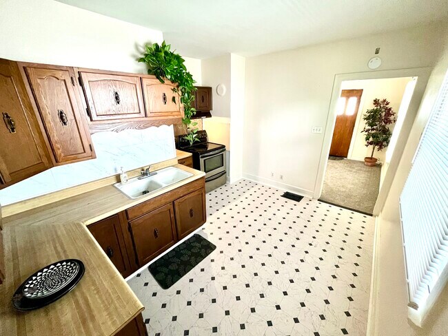 Foto del edificio - 220 Notre Dame Ave