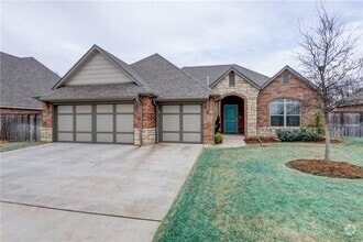 Building Photo - 15900 Royal Crest Ln