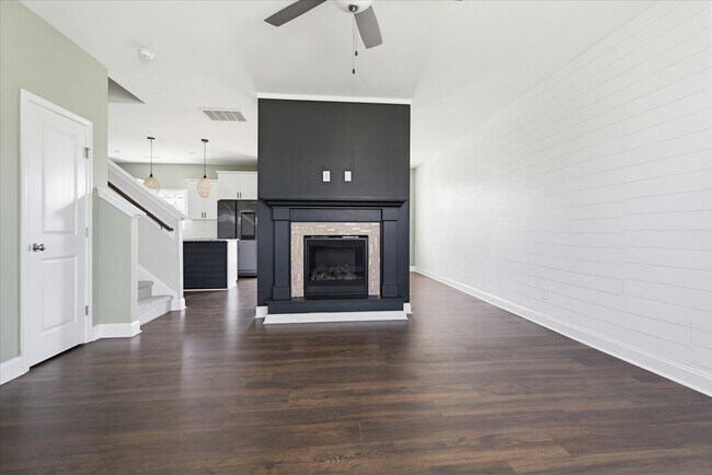 Foto del edificio - 1717 Stackhouse Dr
