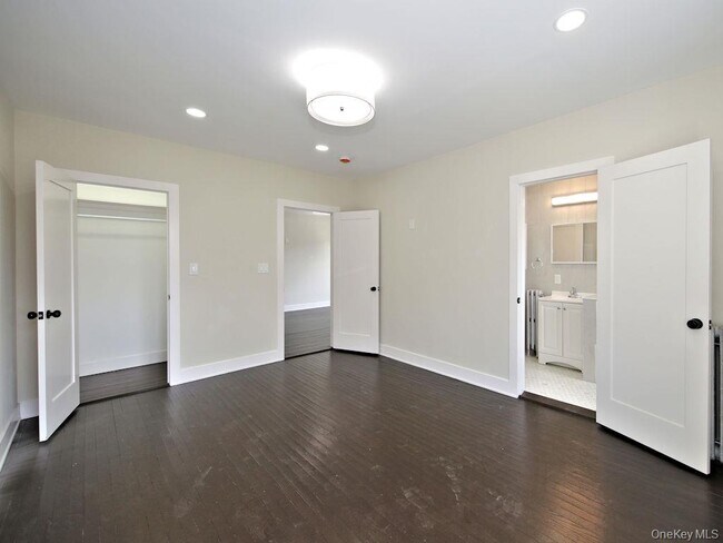 Building Photo - 130 Centre Ave