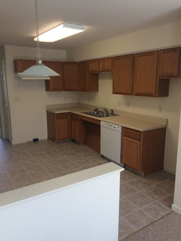 Primary Photo - 1027-1A Chicago Ave - Handicapped Accessible