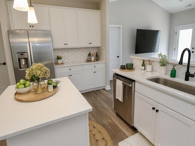 Foto del edificio - Charming 4 beds 3 baths in Powell!