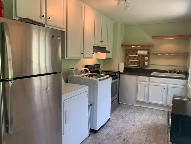 Foto del edificio - 2 Bed | 1 Bath House near Downtown Raleigh...