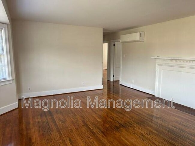Building Photo - 1230 Dabney Dr