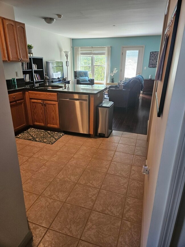 32 Cormorant Pl Unit 32 Cormorant Place, South Portland, ME 04106