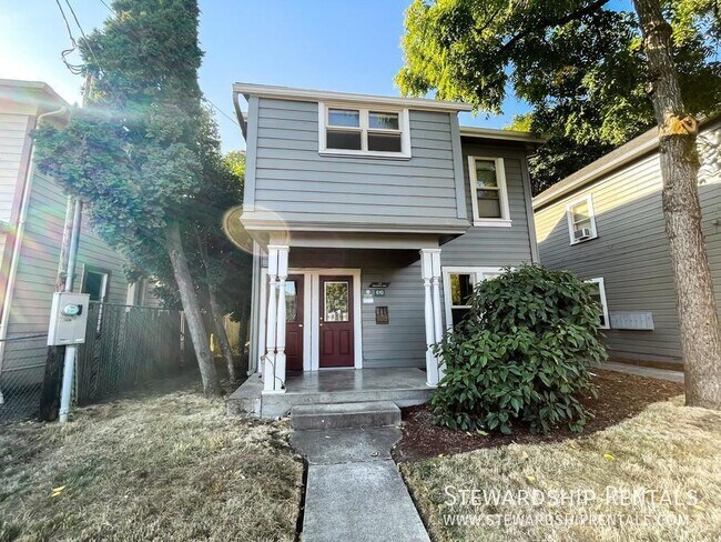 Photo - 610 E. 8th-1 Apartment