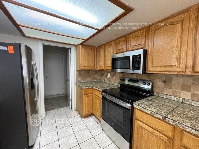 Foto del edificio - 7517 W Mercer Ln