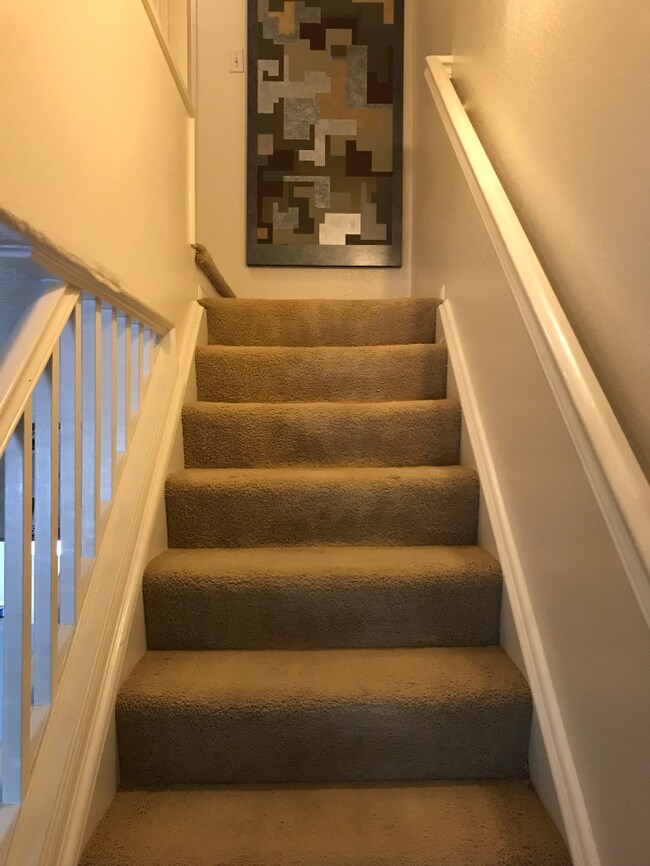 Foto del edificio - Beautiful 2BR/1.5B Town Home! AVAIL 09/15