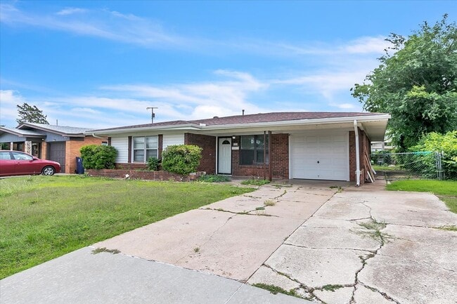 Building Photo - 2228 SW 61st Terrace