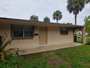 Building Photo - 1984 SW 29 Ave