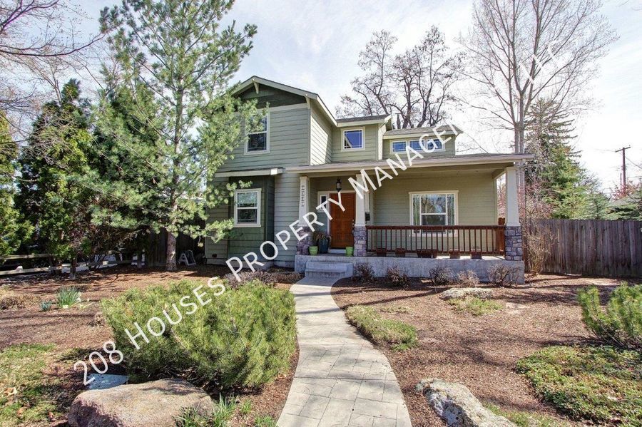 Primary Photo - Stylish North End Home