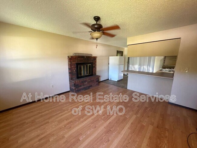 Building Photo - 2252 W Parkway