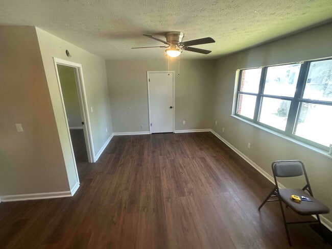 Building Photo - 2265 Crutchfield Ln